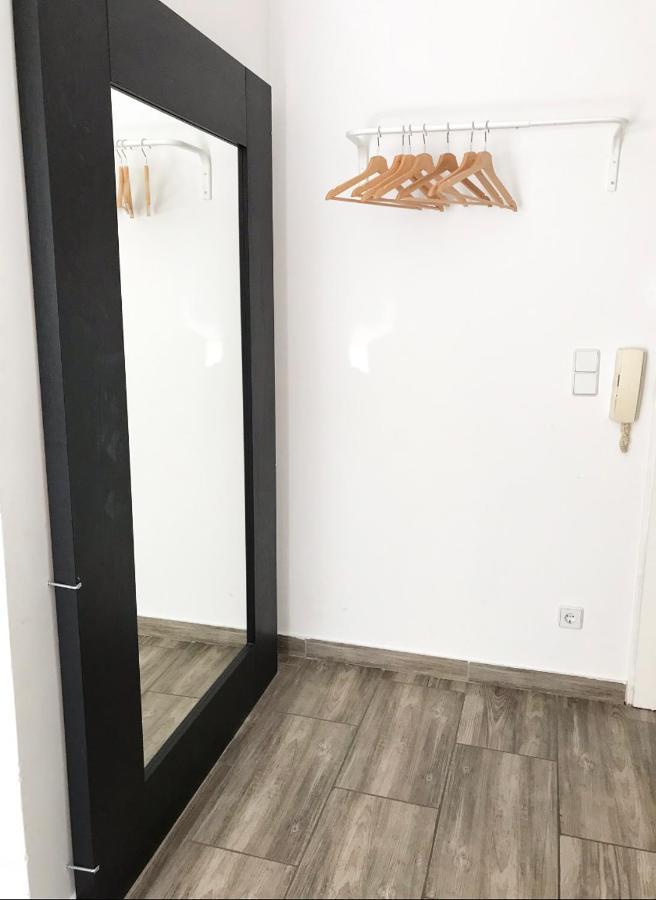 Designer Central Apartment With Terrace & Free Parking Берлин Экстерьер фото